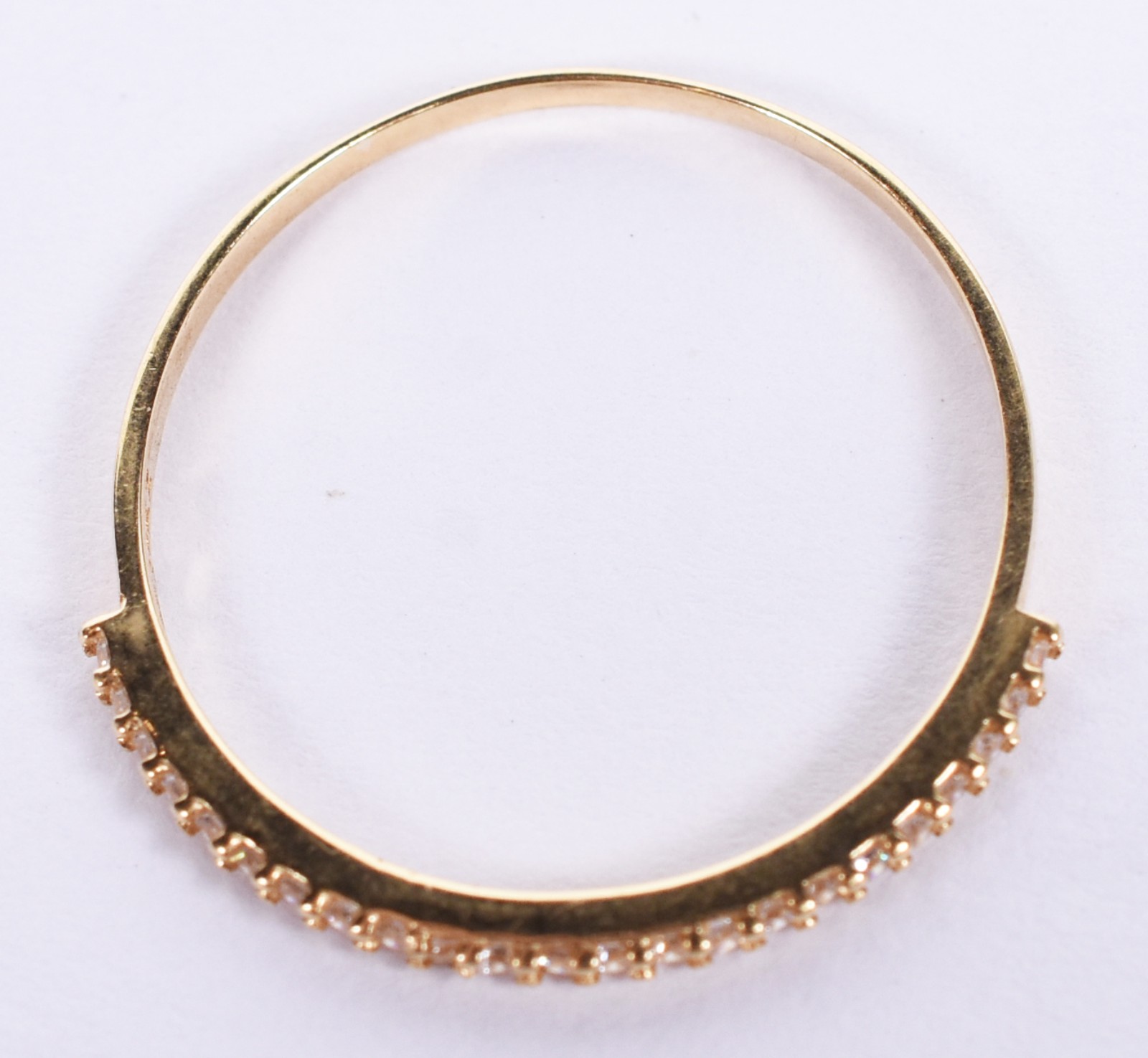 Anel de ouro 18 k contraste 750 com safiras brancas, aro 20 (Por... - foto 2 de 5