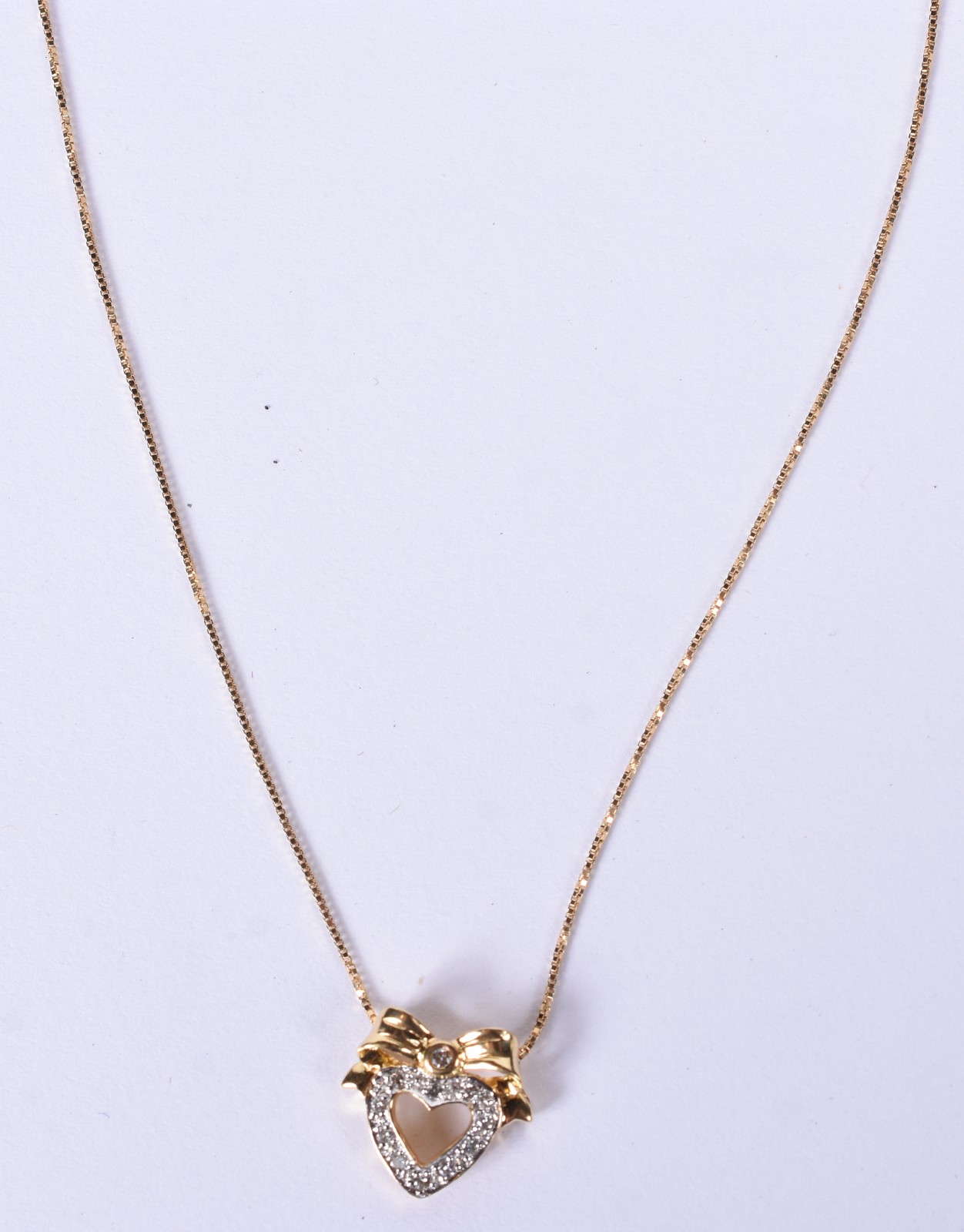 Colar de ouro 18k contraste 750, pingente em forma de coração com... - foto 1 de 5