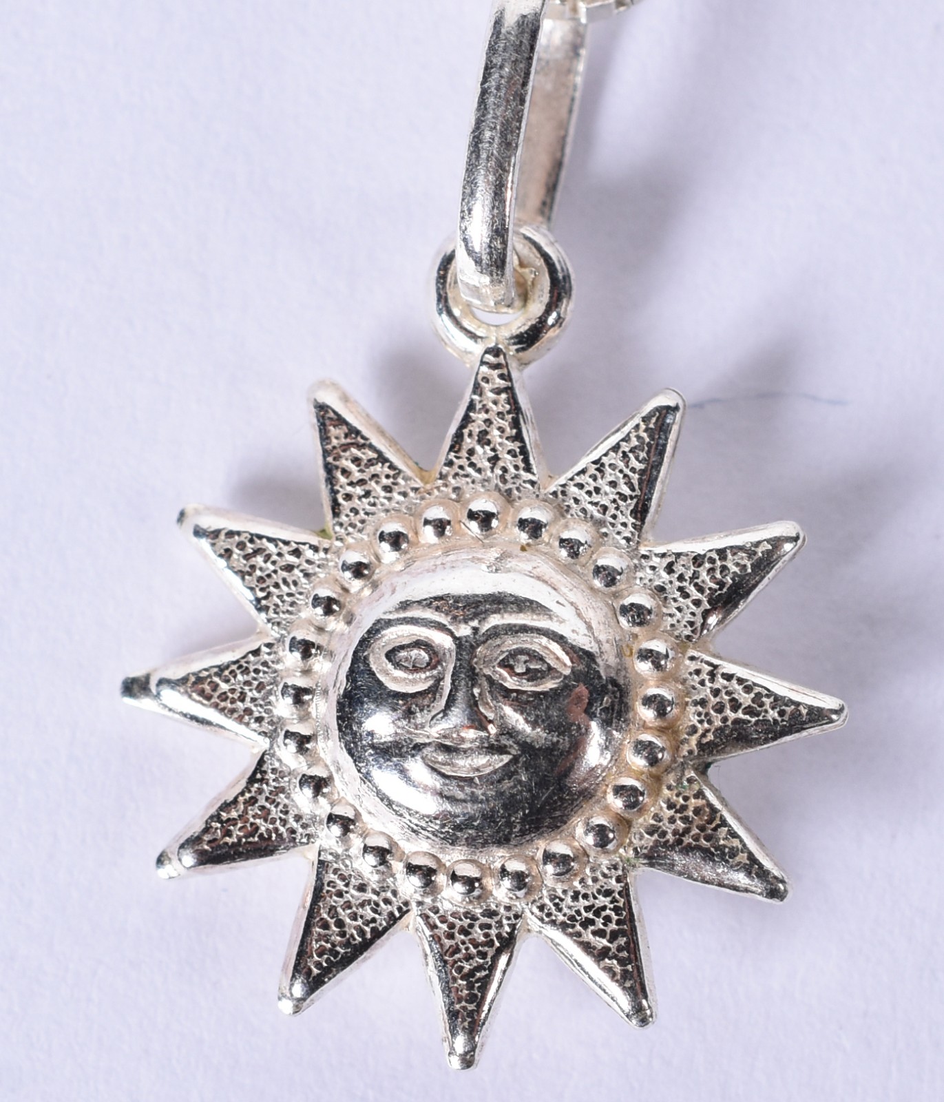 Colar de prata contraste 925 com pingente feitio sol (Por motivos de... - foto 3 de 5