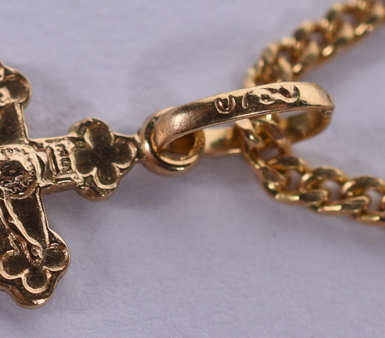 Tornozoleira de ouro 18 k com pendente em forma de crucifixo (Por... - foto 4 de 4