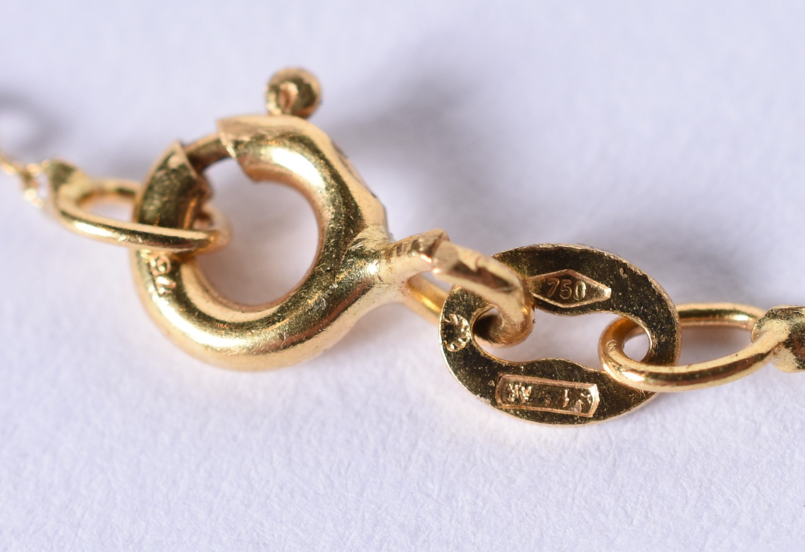 Colar de ouro 18k contraste 750, pingente escrava (Por motivos de... - foto 4 de 4