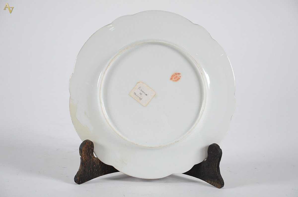 VISCONDE DE TAUNAY - Prato brazonado de porcelana francesa de Limoges... - foto 2 de 2