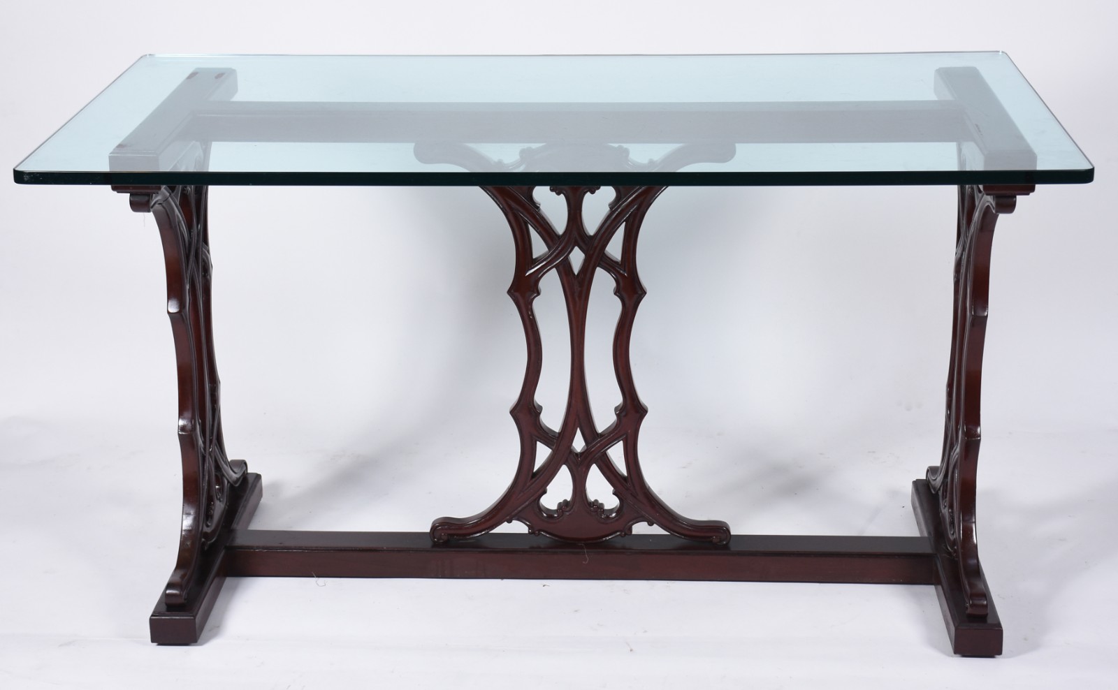 Mesa de jantar com base de madeira nobre recortada e tampo de vidro... - foto 5 de 8