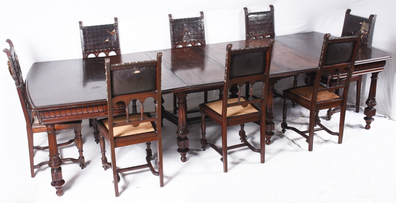 Antigo conjunto de Mesa de jantar de madeira nobre, elástica, com 4... - foto 1 de 9