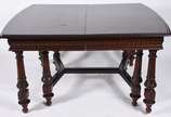 Antigo conjunto de Mesa de jantar de madeira no... - Antigo conjunto de Mesa de jantar de madeira nobre, elástica, com 4 tabuas extensoras medido 0,44 x 1,20 m. cada. Base com pernas cilíndricas fr...