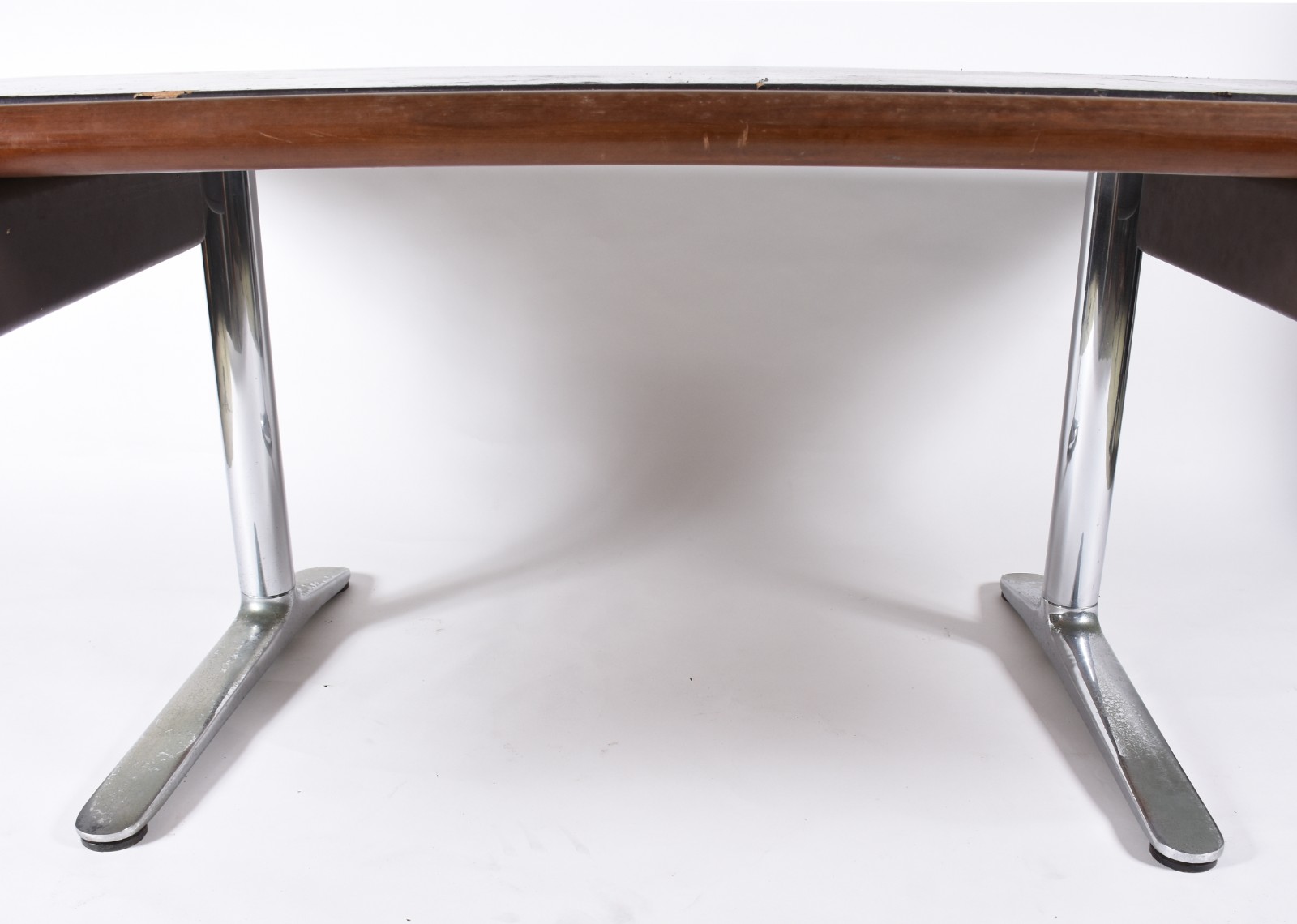 Mesa de escritório de madeira nobre, tampo retangular com duas... - foto 5 de 10