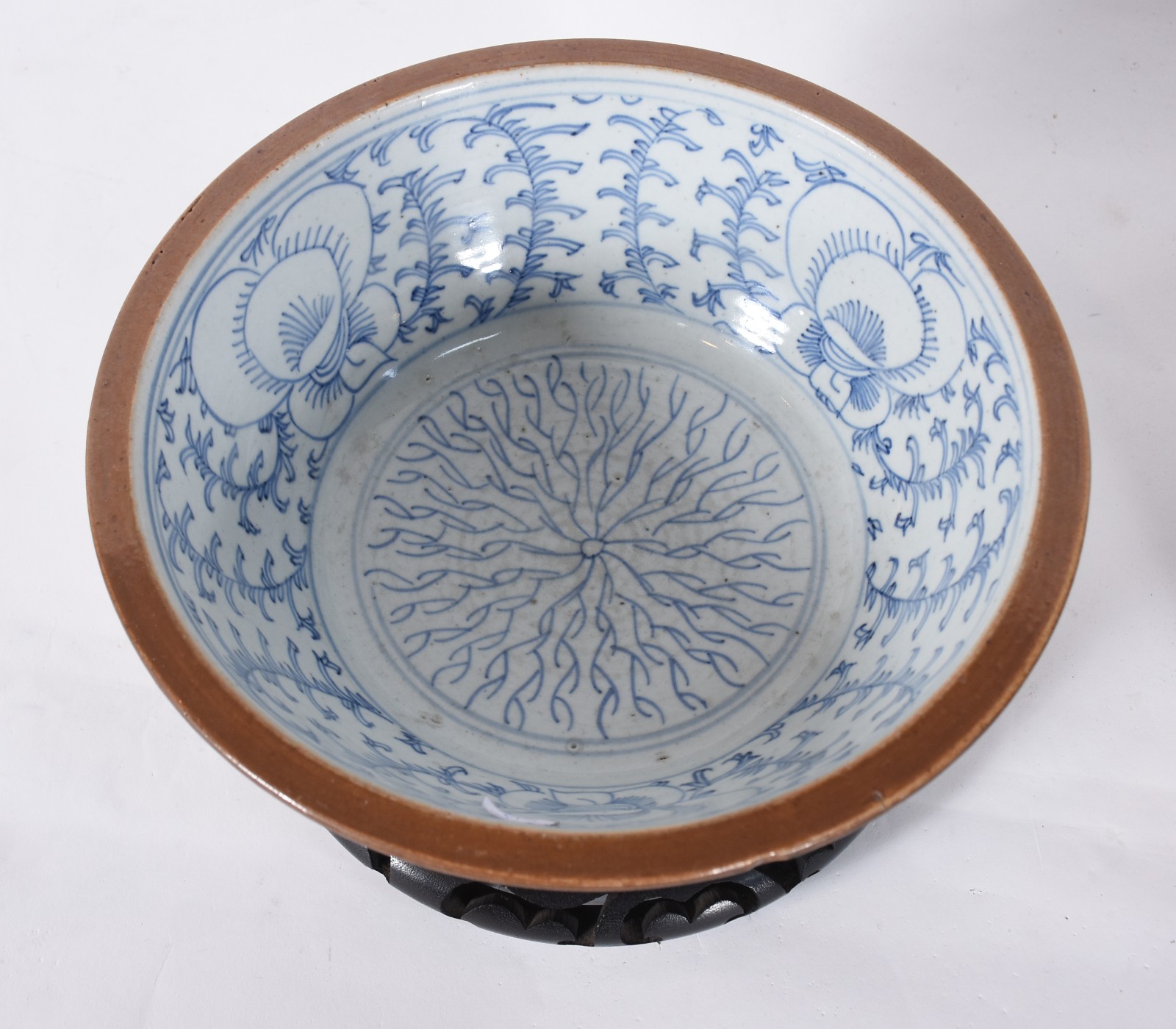 Par de bowls de porcelana chinesa parte interna em azul e branco e... - foto 6 de 6