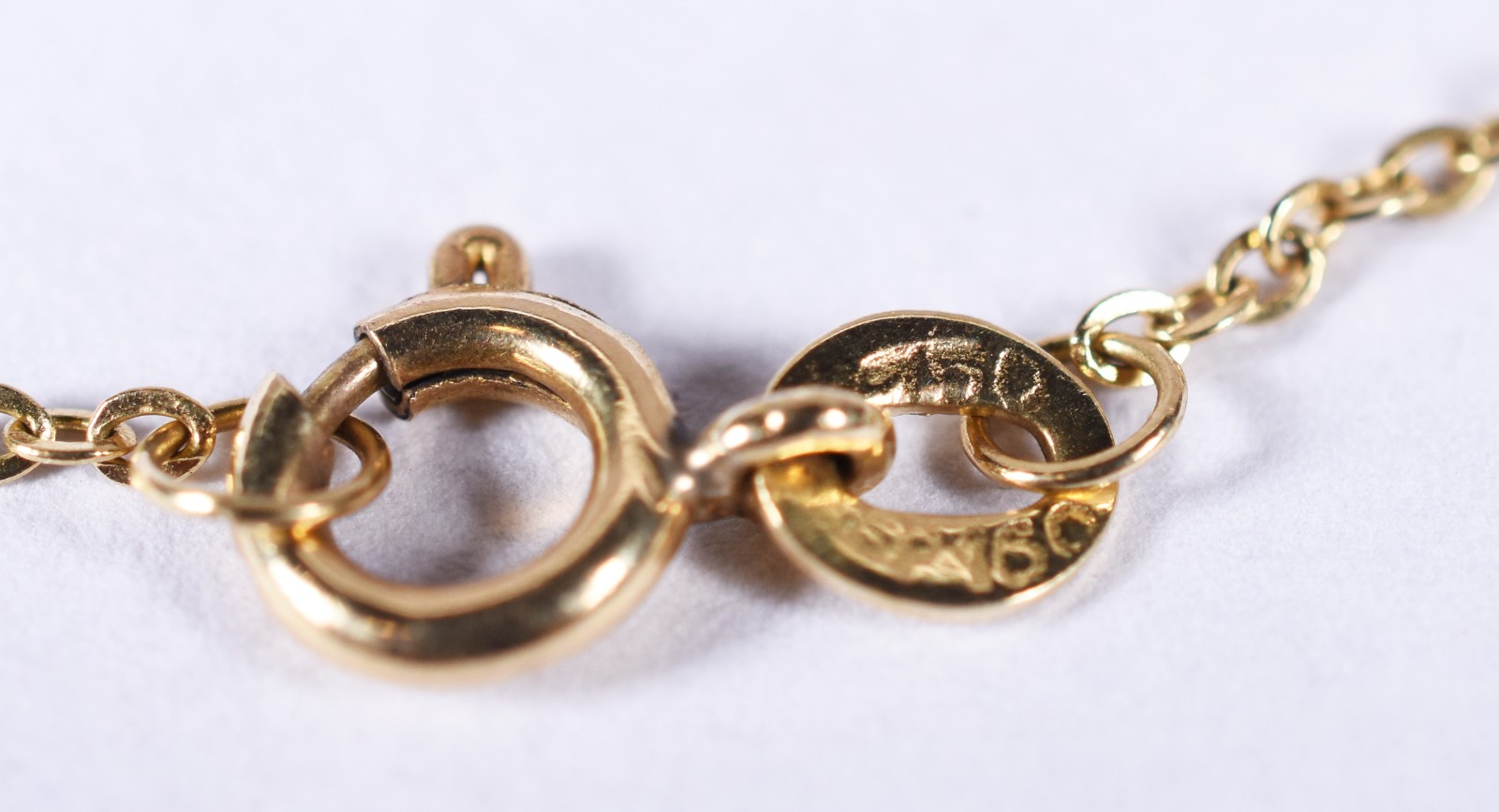 Gargantilha de ouro 18k contraste 750 com 3 esmeraldas (Por motivos... - foto 4 de 5