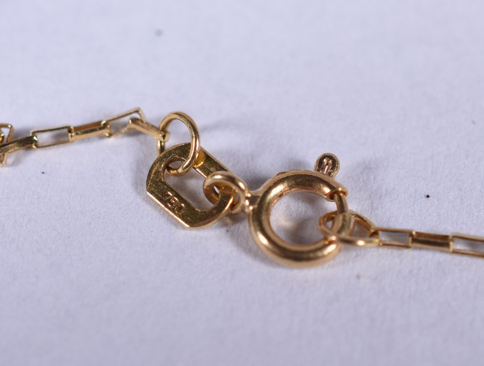 Colar de ouro 18 k com pingente em forma de globo (Por motivos de... - foto 3 de 3