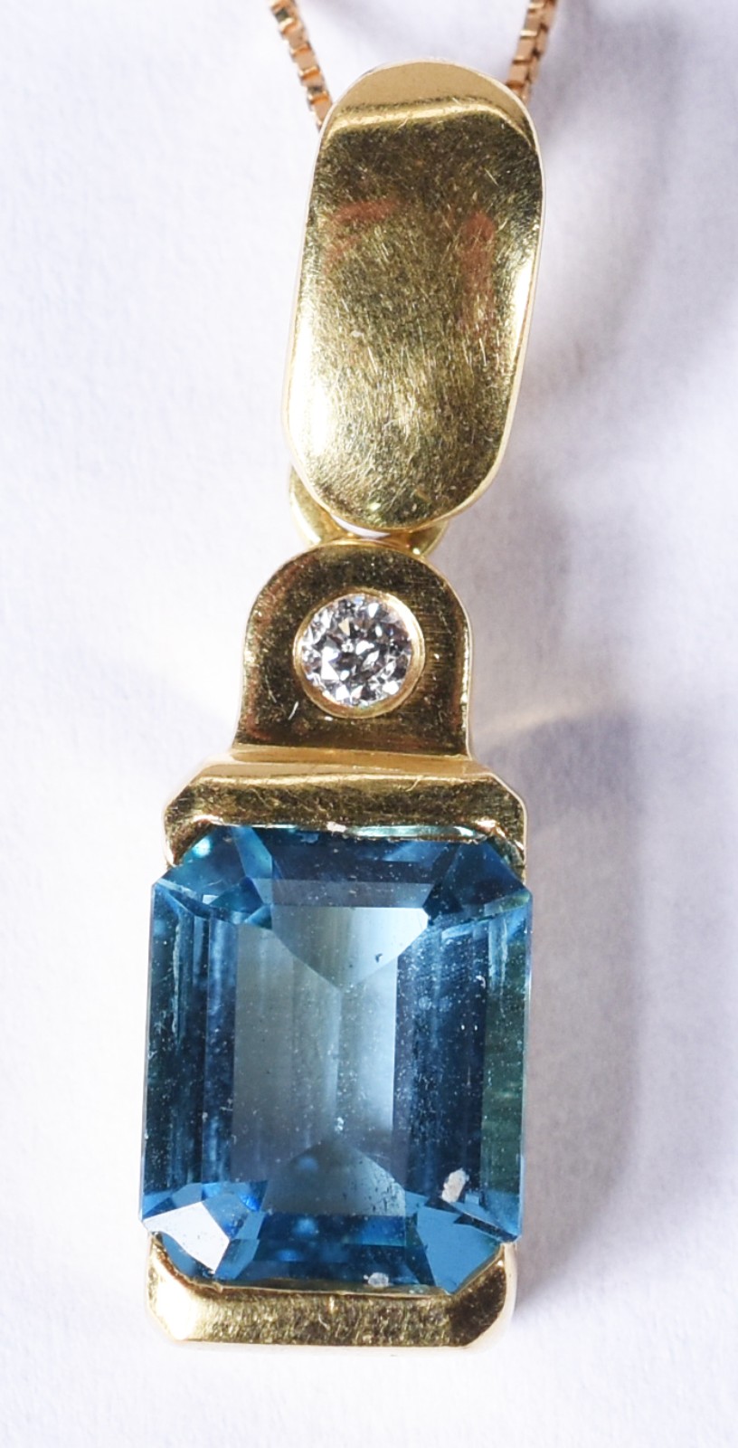 Colar de ouro 18k contraste 750 com pingente pedra azul e um... - foto 3 de 4