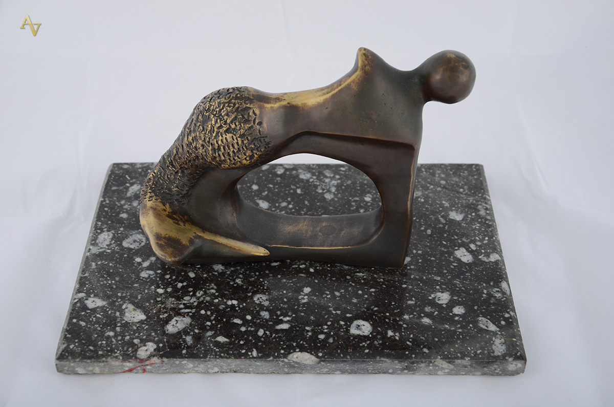Escultura de bronze, representando sereia. Med. 30 x 20 cm - alt. 20... - foto 2 de 2