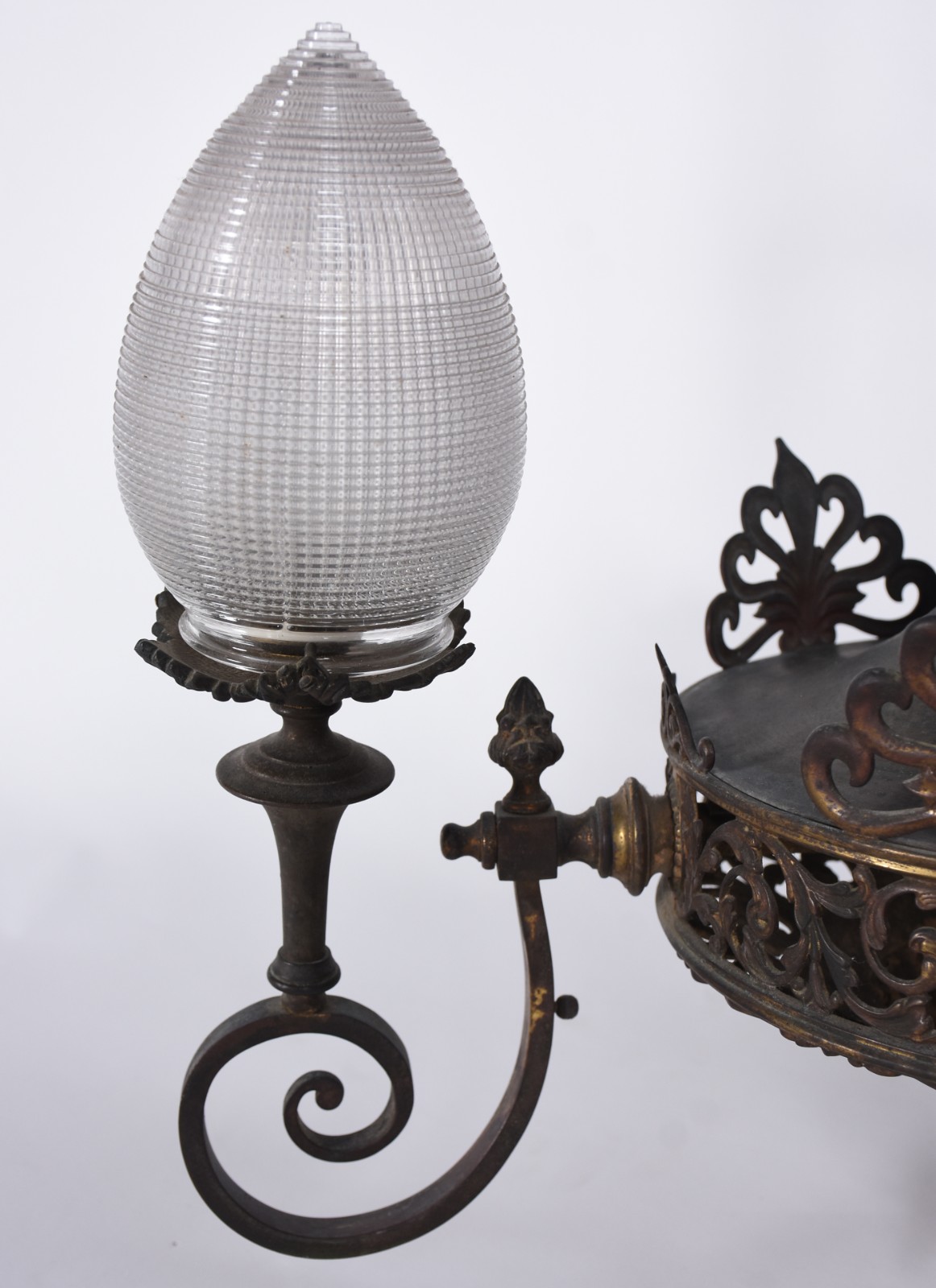 Lustre de bronze frances para 3 luzes com mangas ovais de cristal... - foto 3 de 5