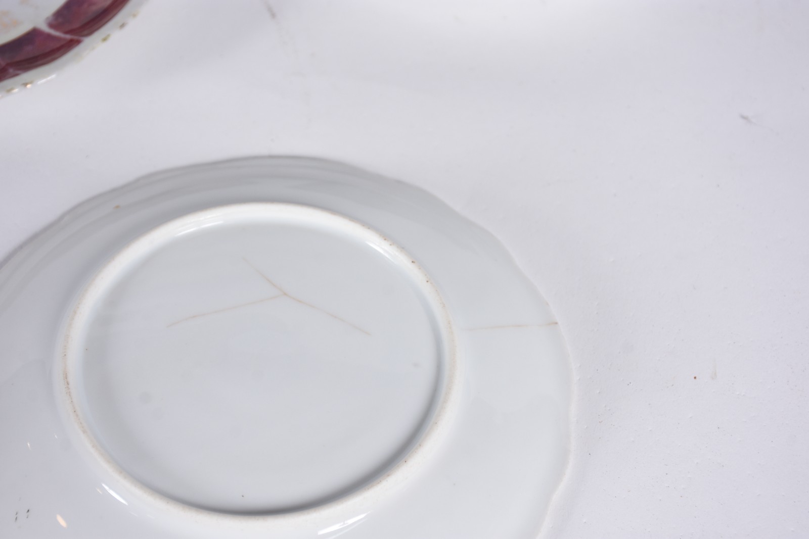 Oito bowls com cinco pratinhos de porcelana decorada com cenas... - foto 7 de 10