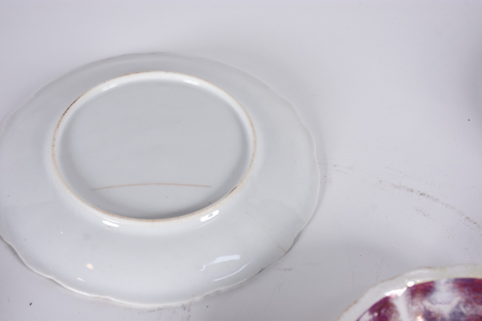 Oito bowls com cinco pratinhos de porcelana decorada com cenas... - foto 10 de 10