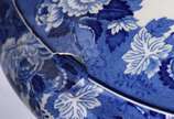 Aparelho de jantar de faiança inglesa azul e br... - Aparelho de jantar de faiança inglesa azul e branca, Enoch Woods, English Scenery, composto de: 21 pratos rasos, 12 pratos fundos, 12 de sobreme...