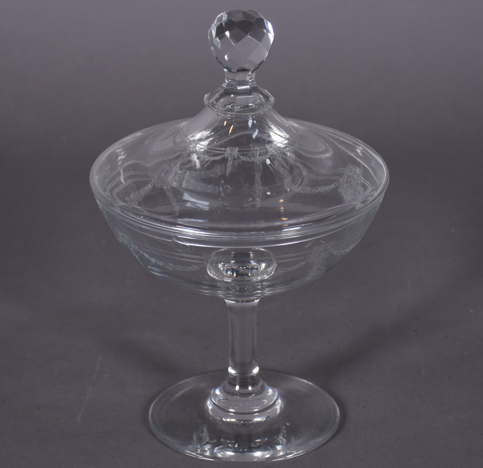 Compoteira de cristal frances Saint Louis lavrado com guirlandas. - foto 2 de 5