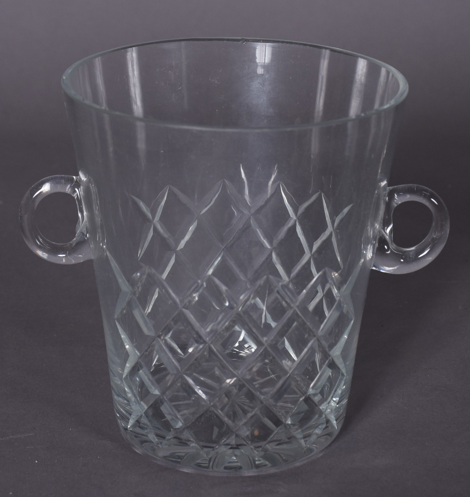 Serviço de copos de cristal lapidado composto de: 14 copos longos, 10... - foto 4 de 5