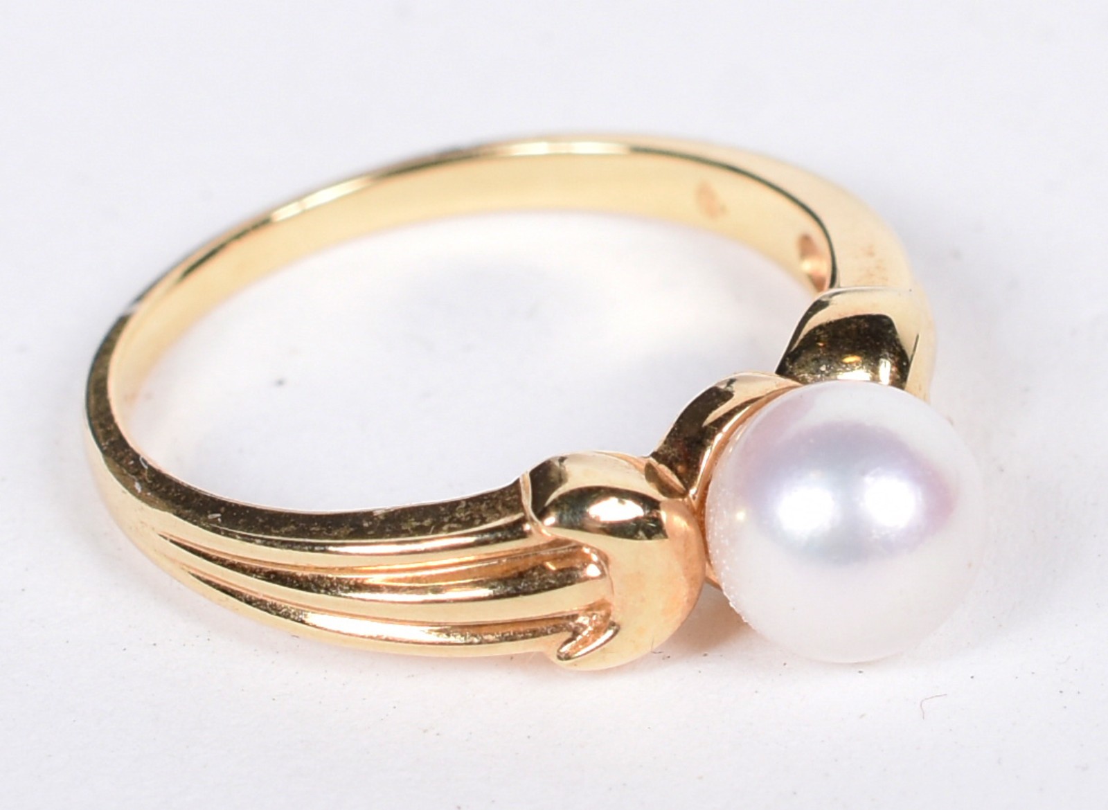 Anel de ouro 18k contraste 750 com uma perola, aro 15 (Por motivos de... - foto 1 de 5