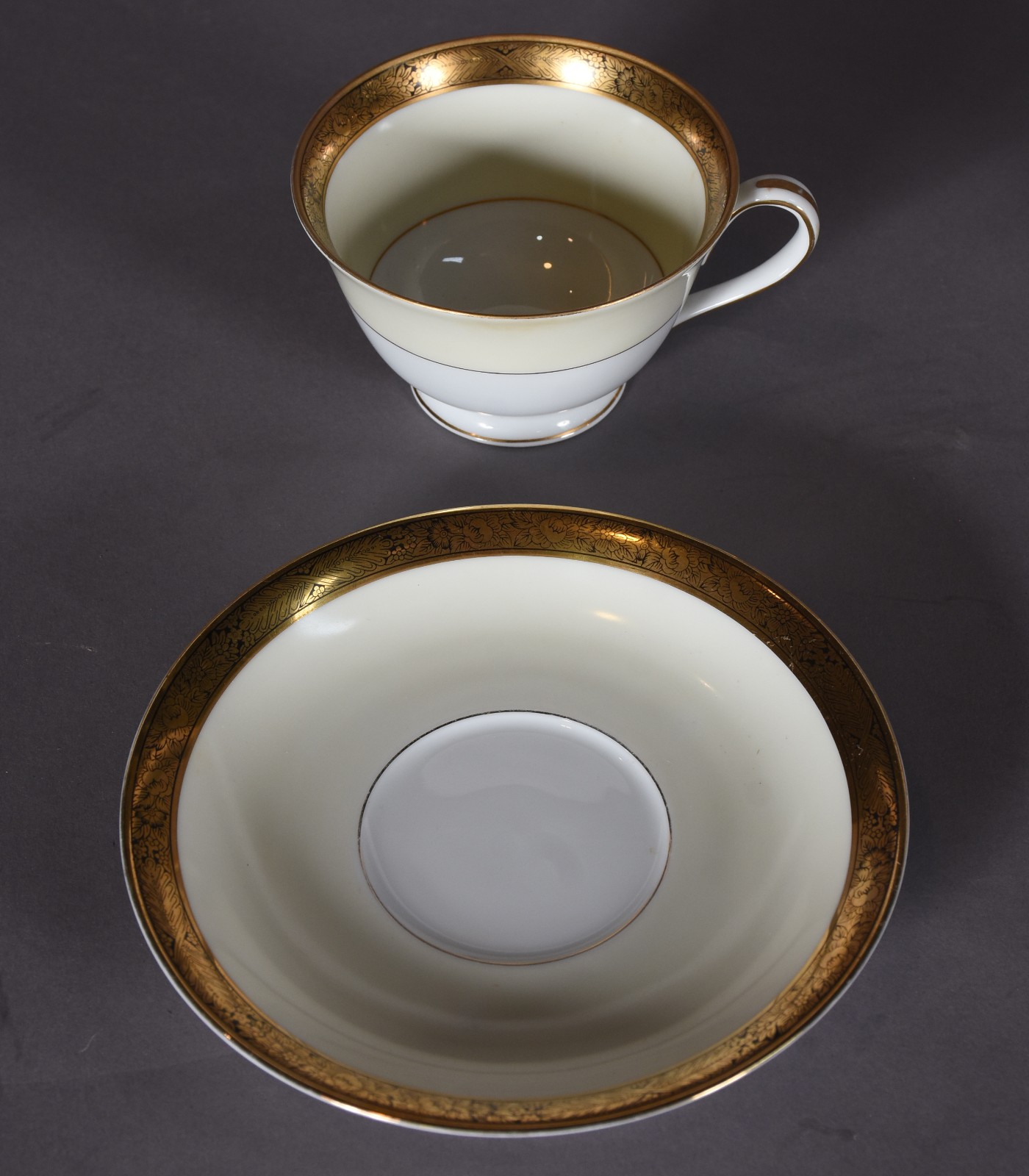 Serviço de chá e e café de porcelana japonesa Noritake, na cor branca... - foto 4 de 6