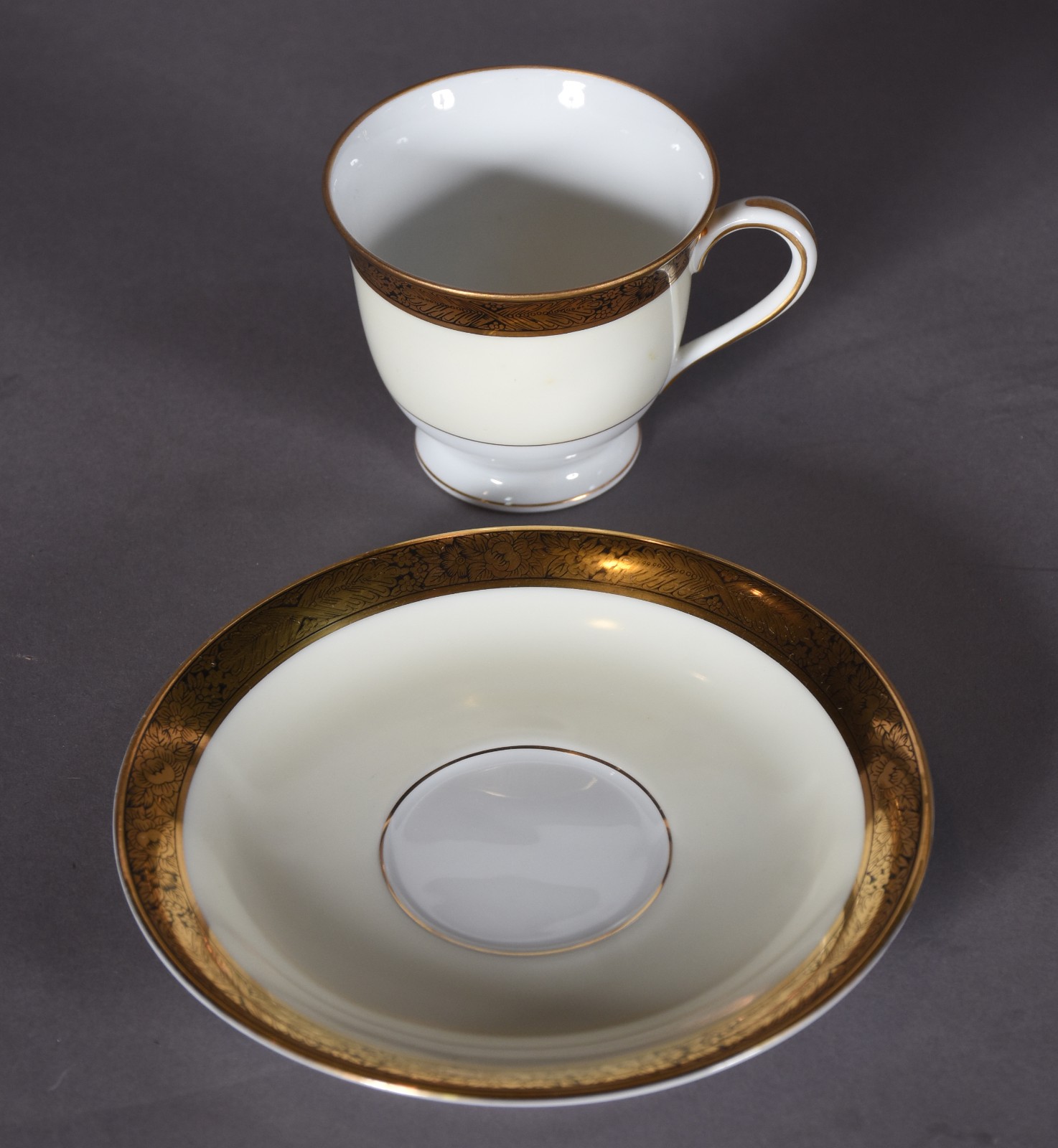 Serviço de chá e e café de porcelana japonesa Noritake, na cor branca... - foto 5 de 6