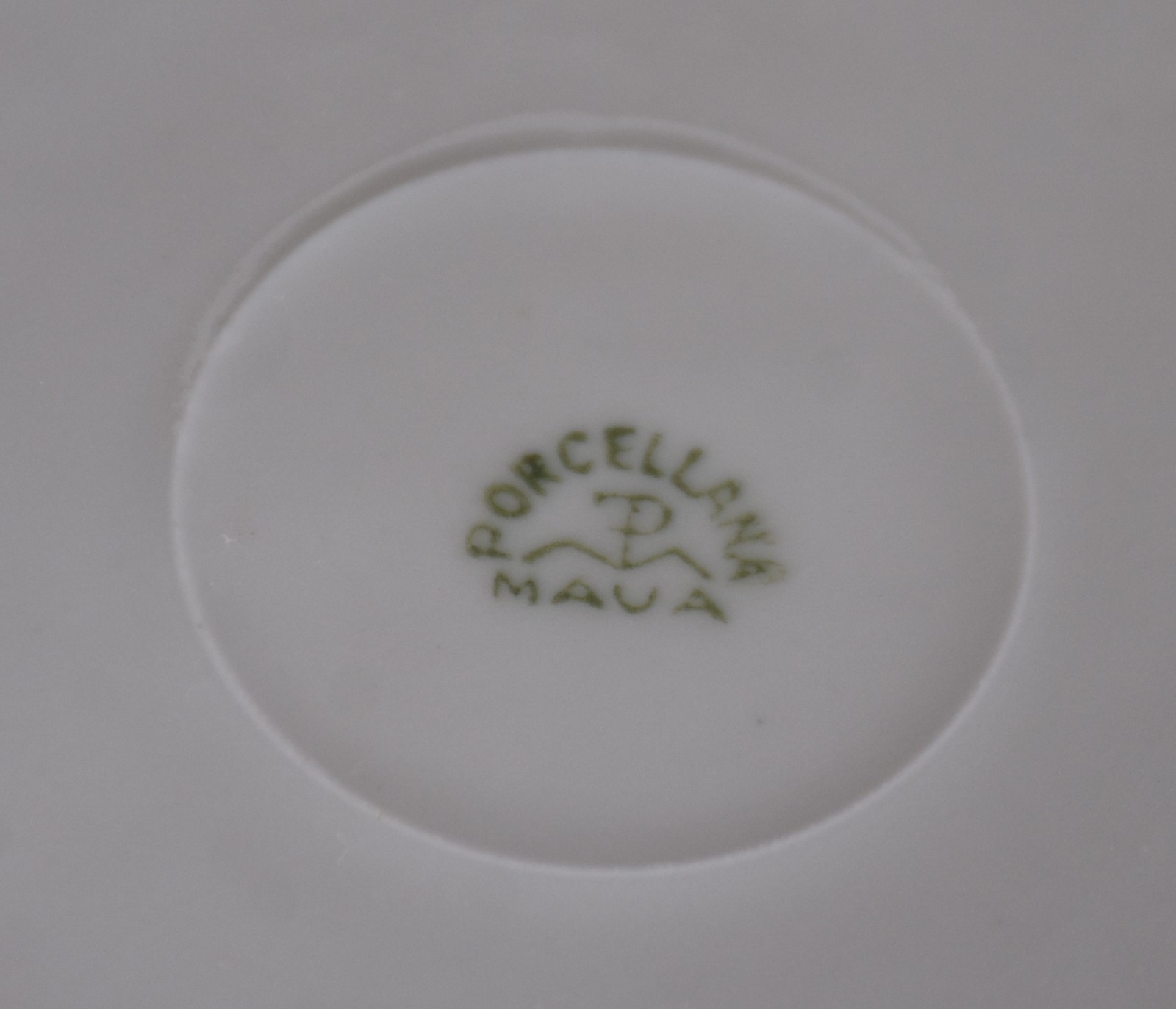 Serviço de chá e café de porcelana MAUÁ na cor branca com grega... - foto 8 de 8