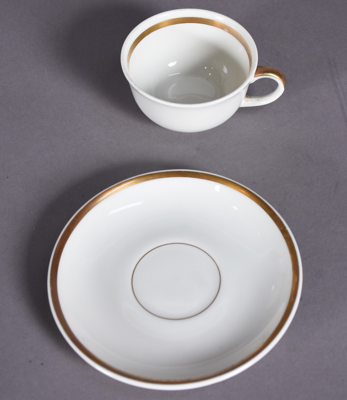 Serviço de jantar e café de porcelana polonesa na cor branca com... - foto 3 de 5