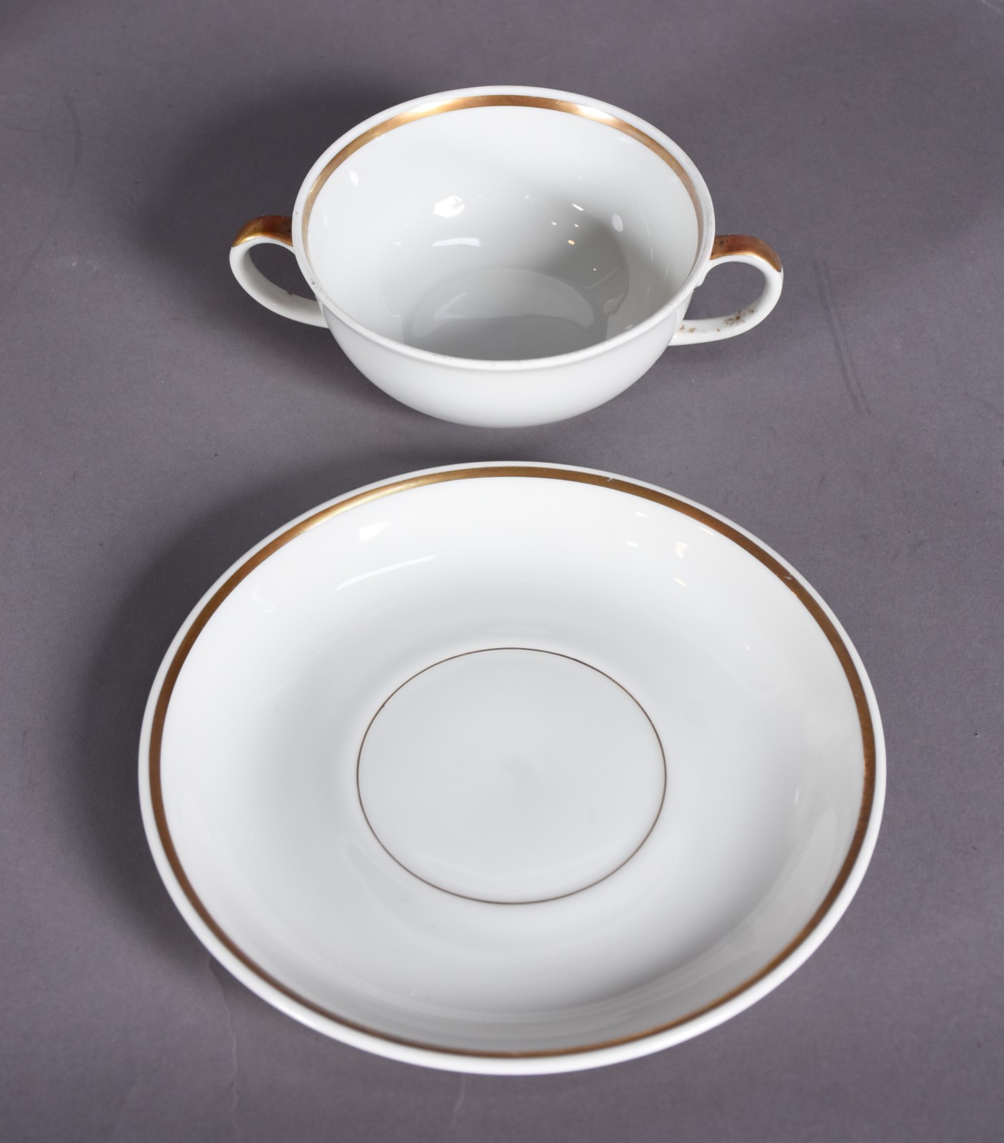 Serviço de jantar e café de porcelana polonesa na cor branca com... - foto 4 de 5