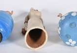 Arte popular - 3 esculturas de barro cozido e p... - Arte popular - 3 esculturas de barro cozido e pintado. Com defeitos.