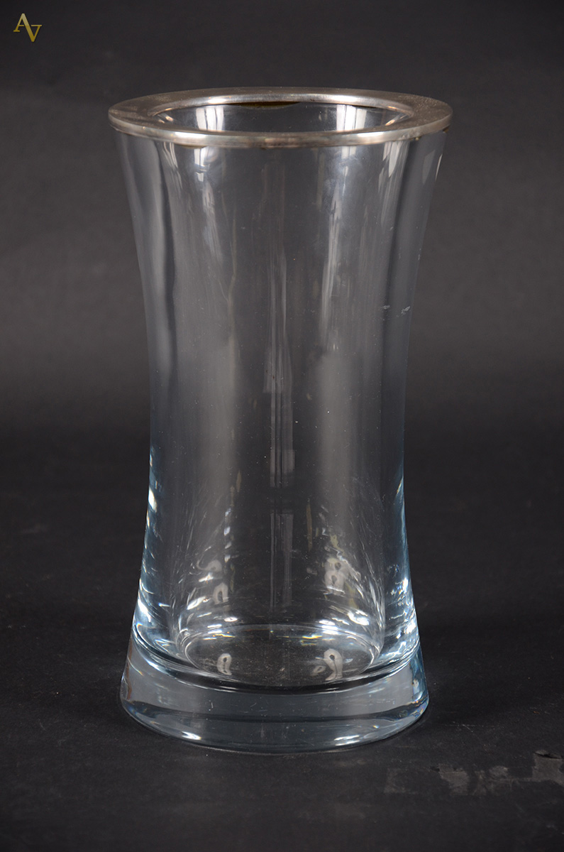 Vaso de cristal Sueco com borda de prata 925 mls. contrastada. Diam...