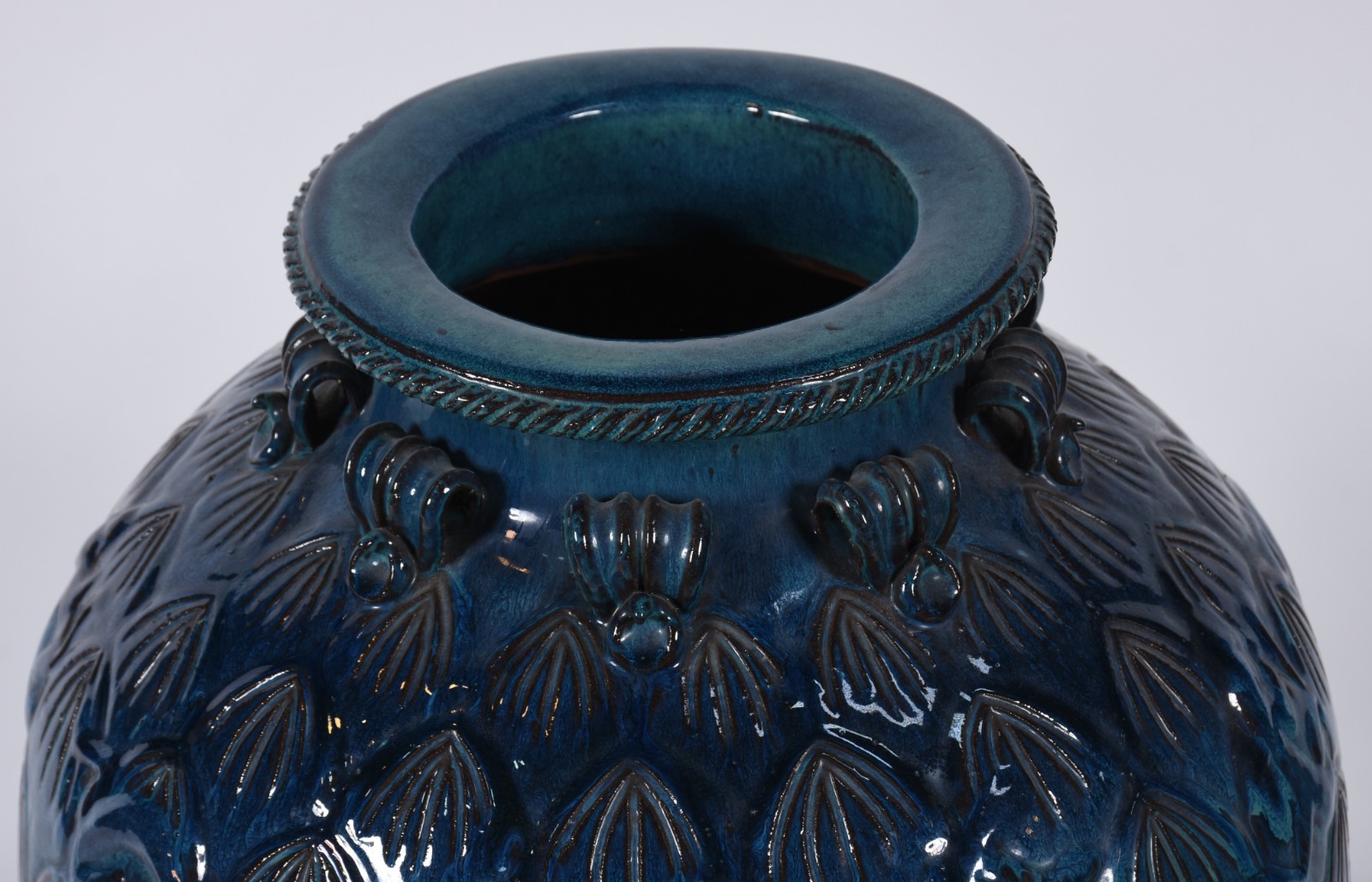Vaso de cerâmica azul. - foto 3 de 5