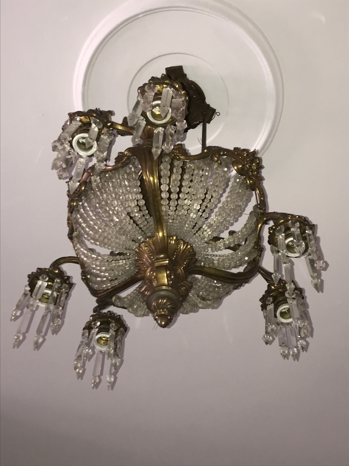 Elegante e antigo lustre frances de cristal e bronze, parte central... - foto 3 de 5