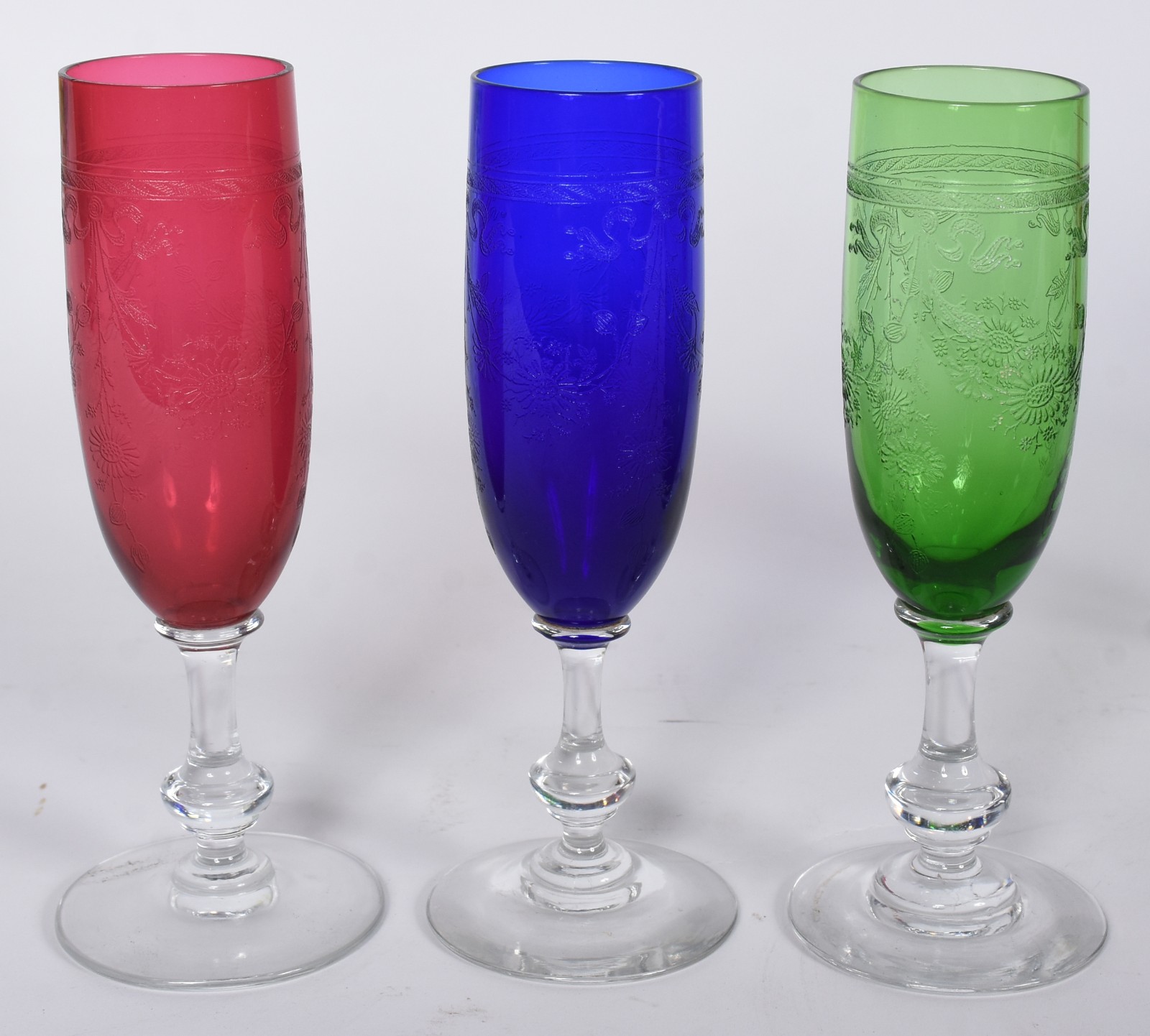 Cinco flutes de cristal lavrado diversas cores. - foto 3 de 3