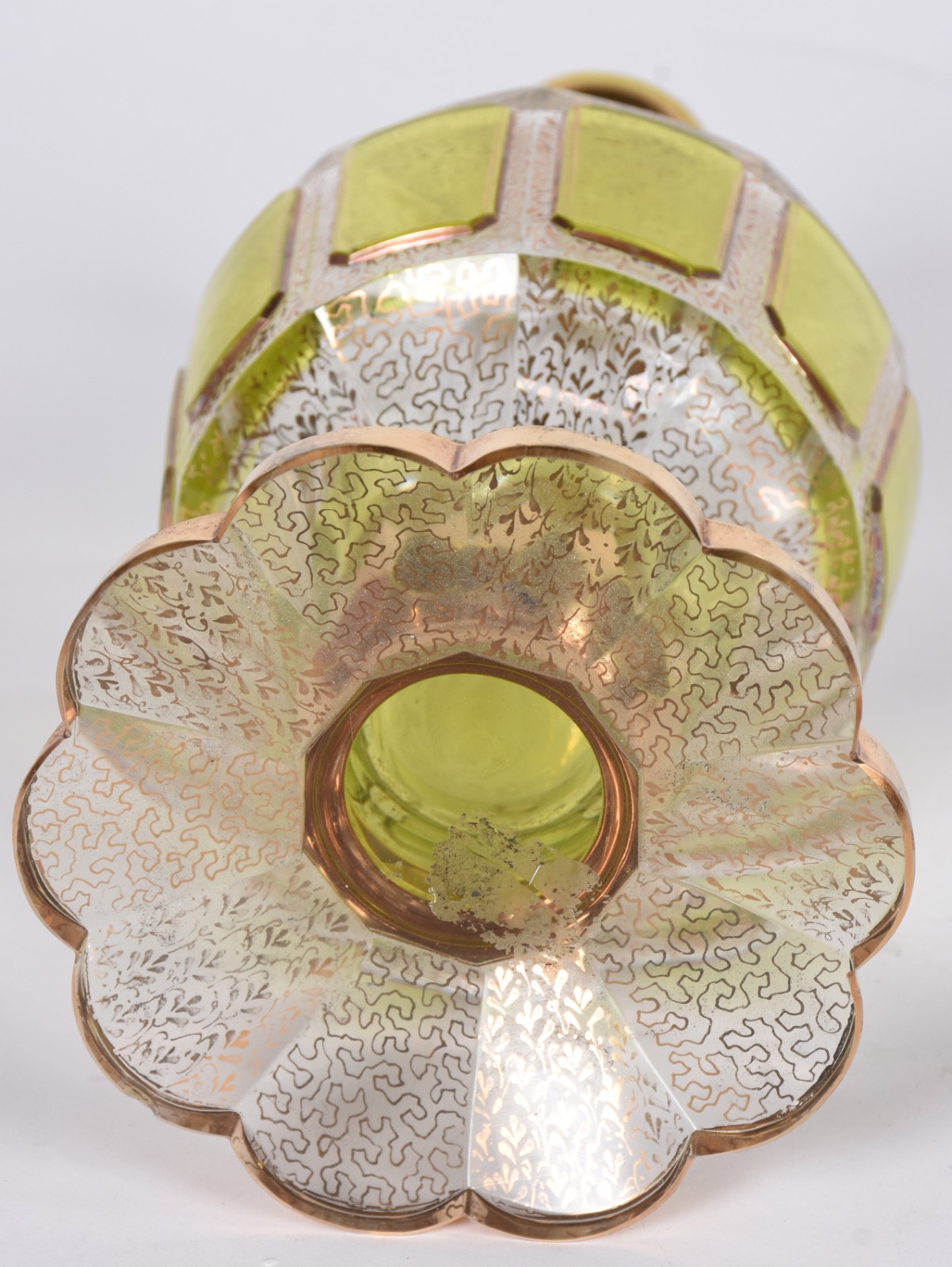 Garrafa de cristal doublé verde com dourado. - foto 5 de 5