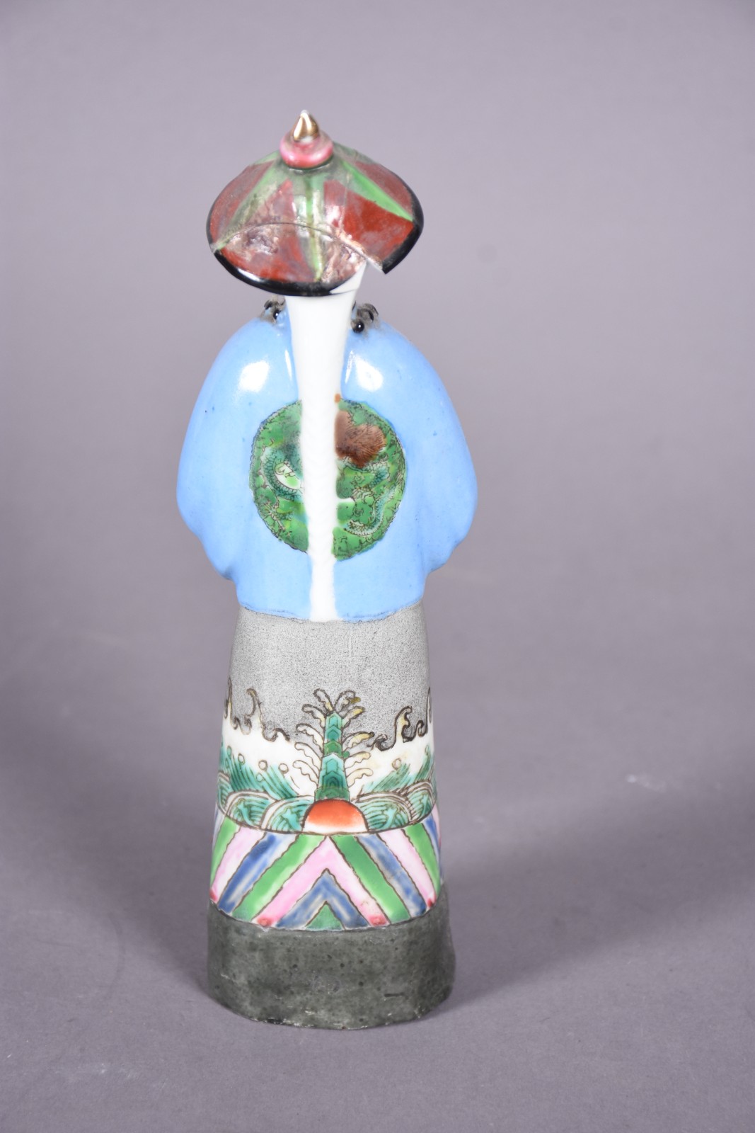 Diversas peças orientais, sendo: escultura de porcelana representando... - foto 4 de 11