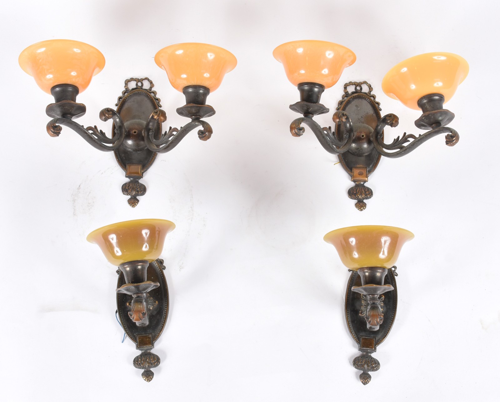 Dois pares de apliques para 1 luz cada e lustre de metal para 6 luzes... - foto 5 de 5