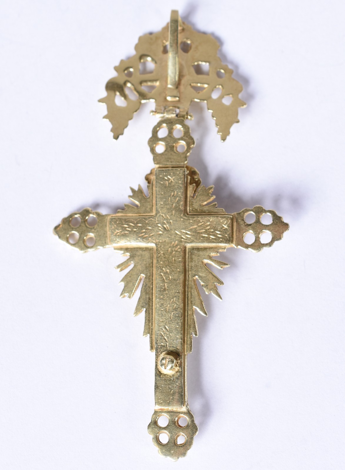 Joia de criola- Crucifixo relicário de prata de lei, cinzelado e... - foto 3 de 3