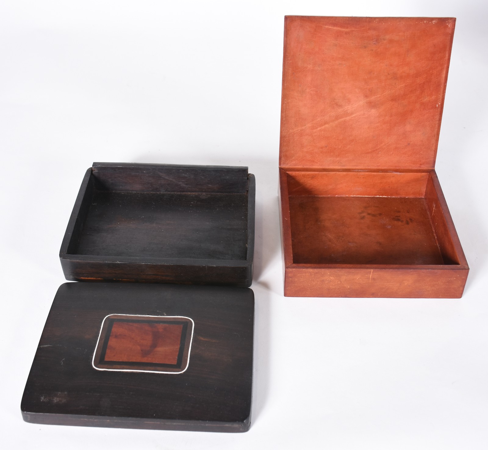 Oito peças diversas, sendo 6 caixas modelos diferentes e par de... - foto 7 de 11