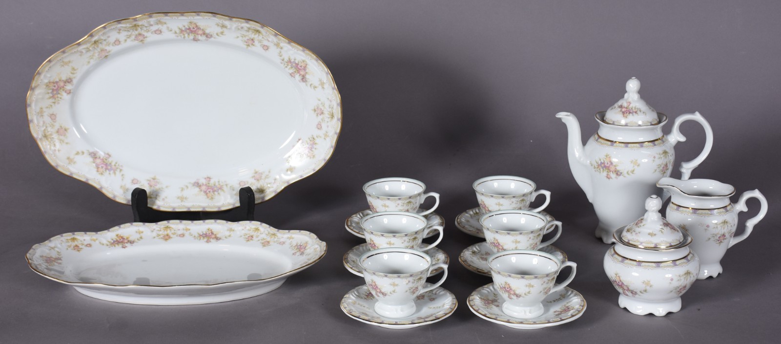Conjunto de porcelana Schmidt composto de: 6 xícaras para café com... - foto 1 de 6