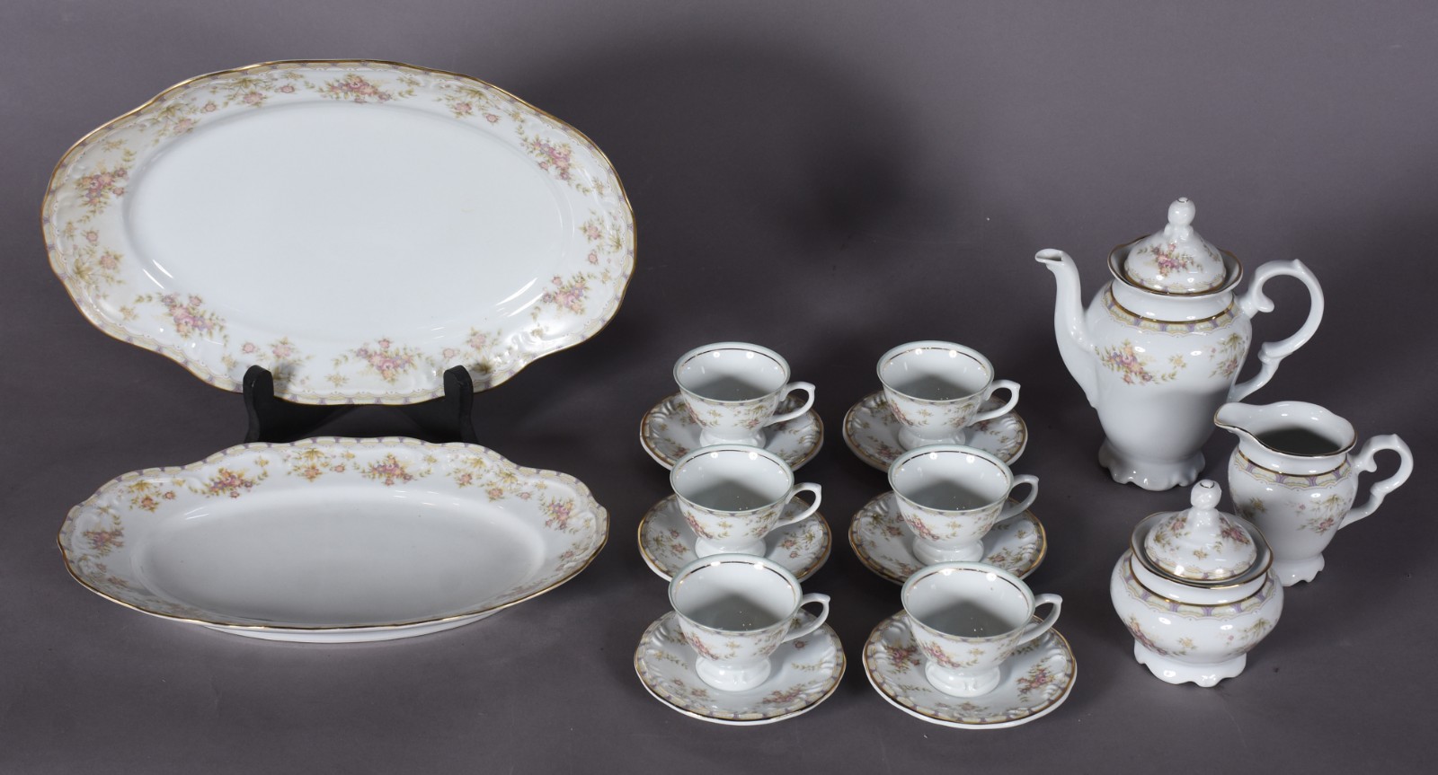 Conjunto de porcelana Schmidt composto de: 6 xícaras para café com... - foto 2 de 6