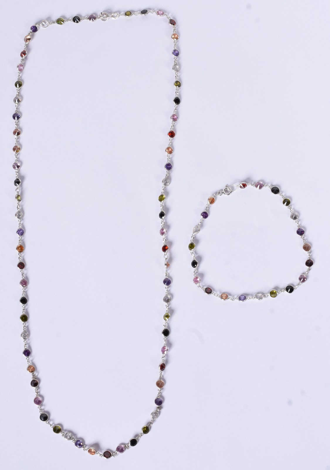 Conjunto de colar e pulseira de prata com pedras coloridas (Por... - foto 1 de 7