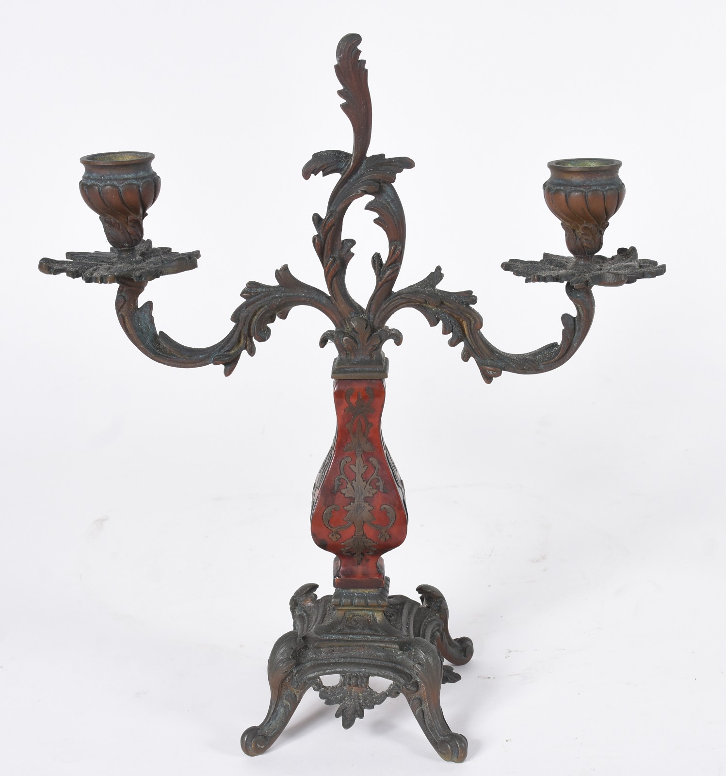 Duas peças de metal sendo candelabro para 5 velas adaptado para... - foto 3 de 6