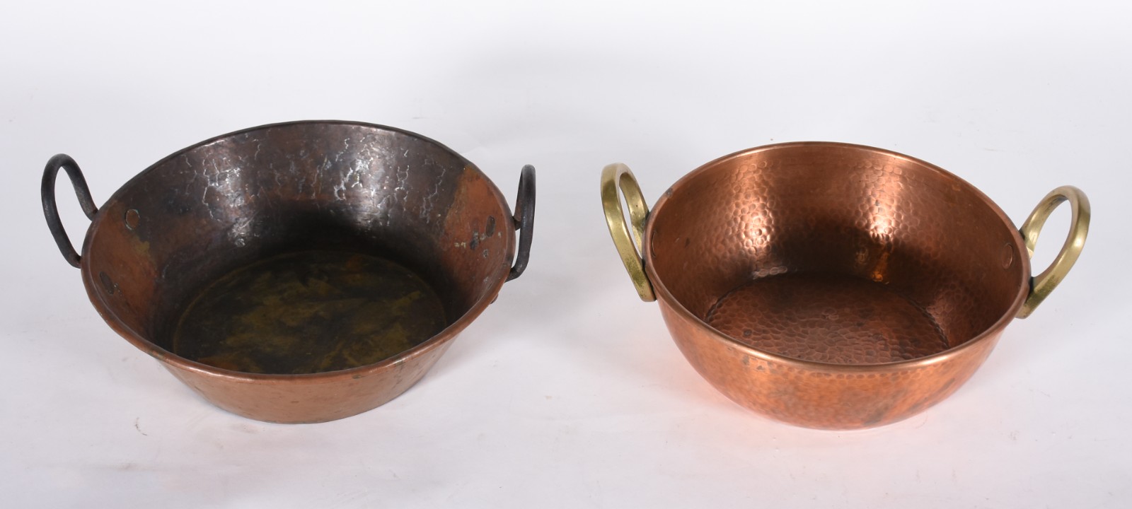 Dois tachos de cobre. - foto 2 de 5
