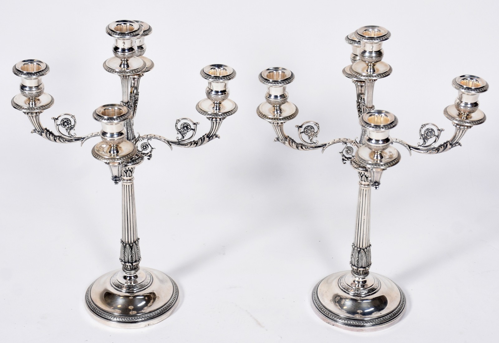Par de elegantes candelabros de prata contraste 800 mls, para 5 velas... - foto 2 de 5