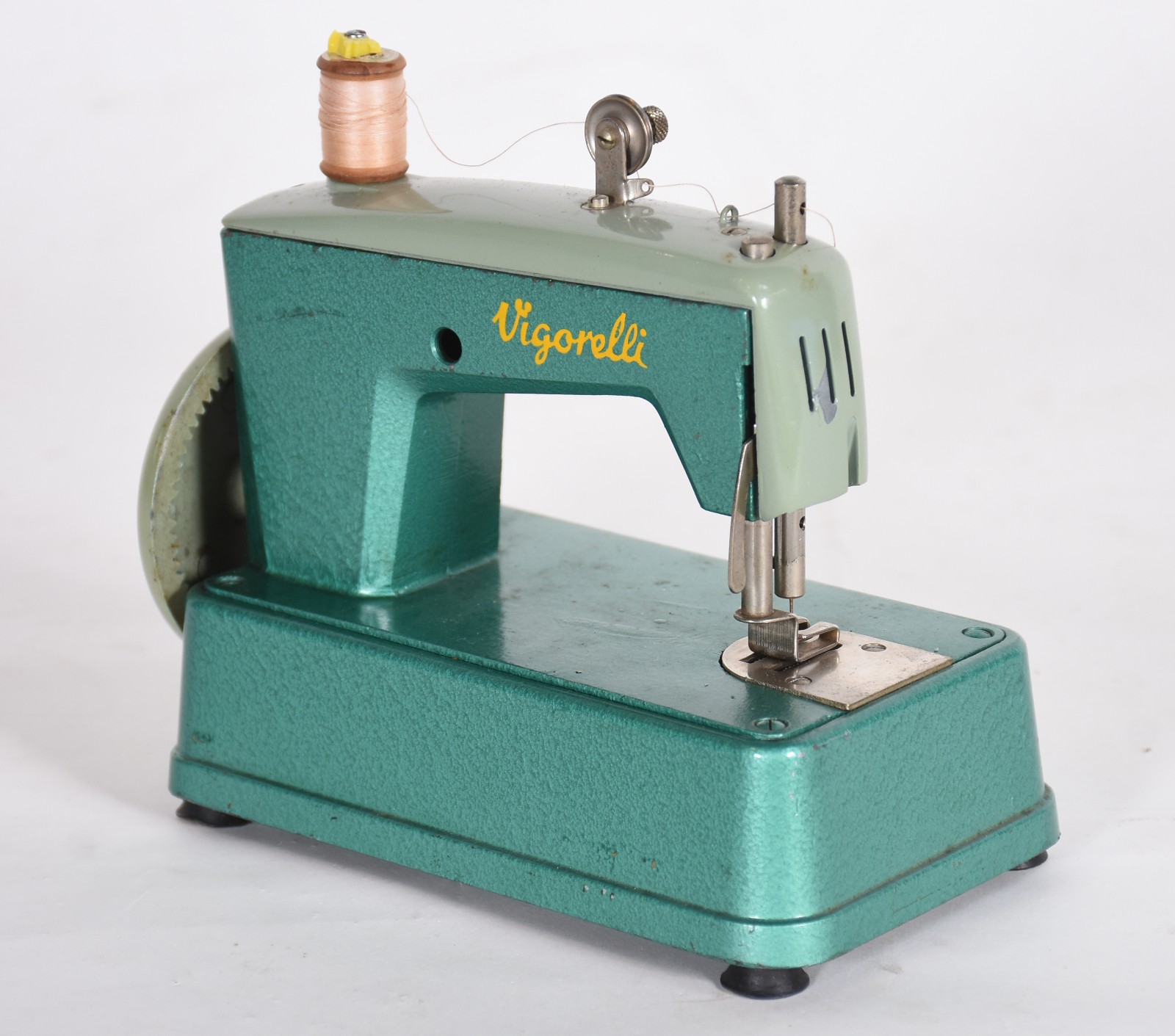 Miniatura de máquina de costura, marca Vigorelli. - foto 5 de 8