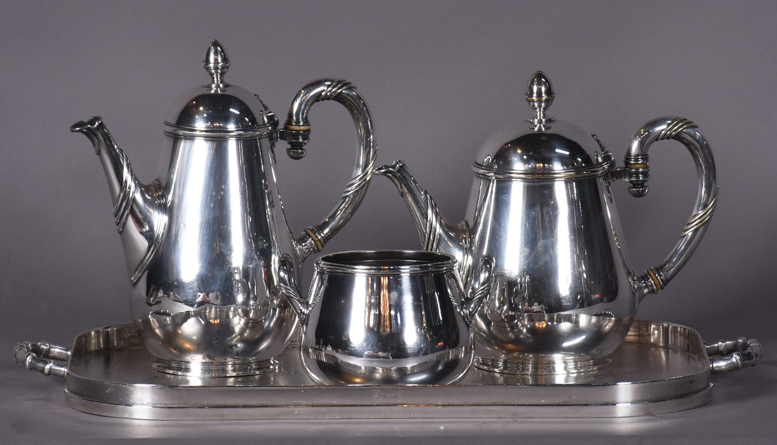 Baixela para chá e café de metal prateado Halphen, composto de: 2... - foto 1 de 5