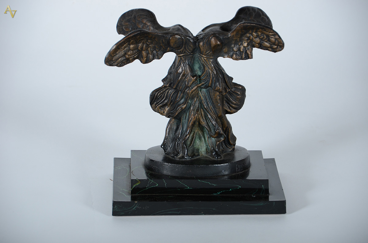 SALVADOR DALI - Escultura de resina patinada de bronze - assinada...
