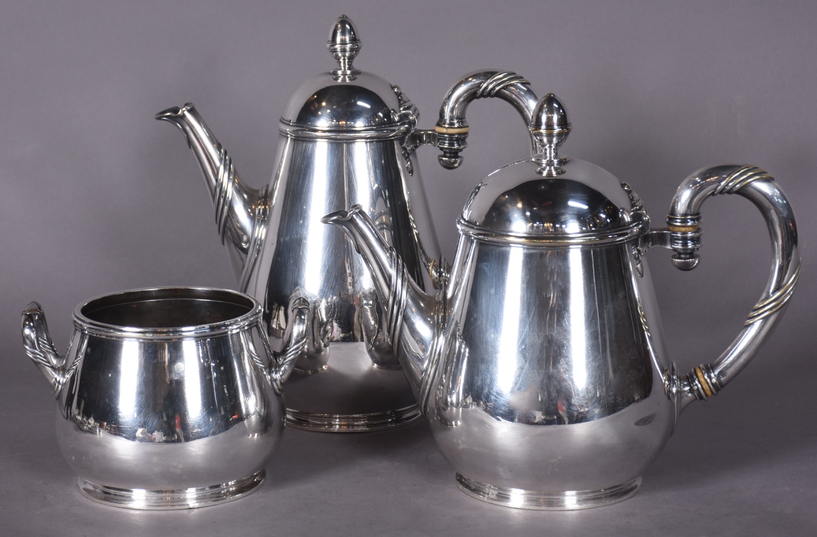 Baixela para chá e café de metal prateado Halphen, composto de: 2... - foto 4 de 5