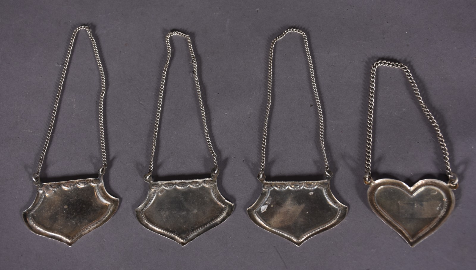 Quatro placas para bebida de prata contrastada 800 mls. Peso da... - foto 4 de 4
