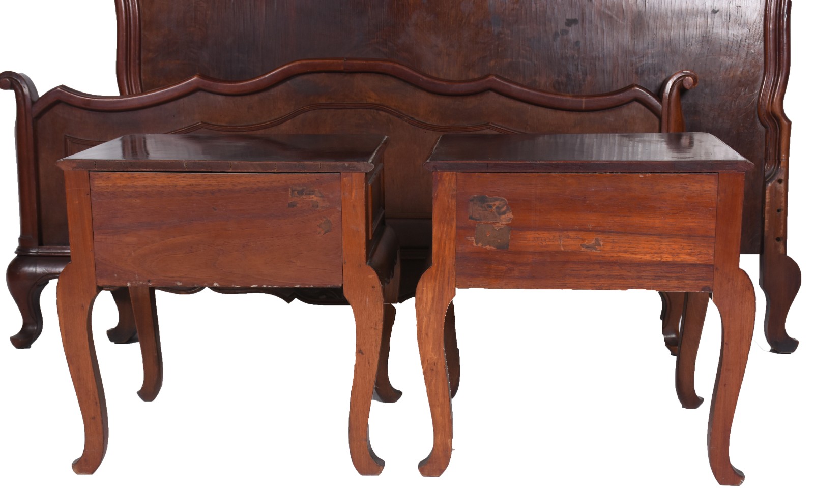 Conjunto de cama de casal e par de mesinhas de cabeceira de madeira... - foto 5 de 9