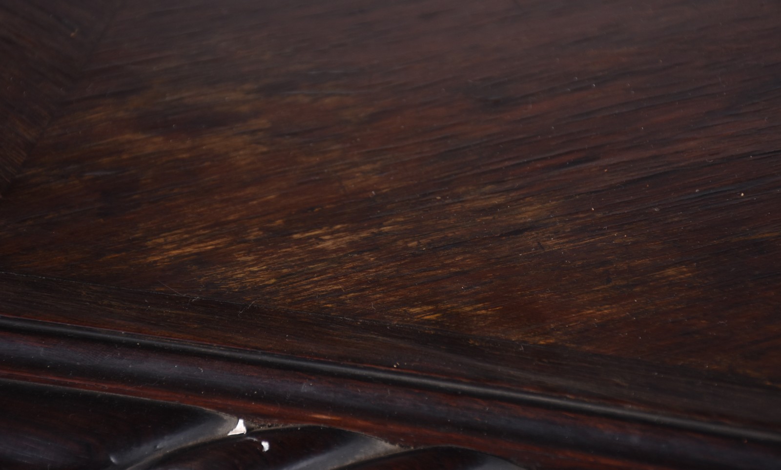 Mesa para escritório de madeira nobre, duas gavetas, pernas torneadas... - foto 8 de 10